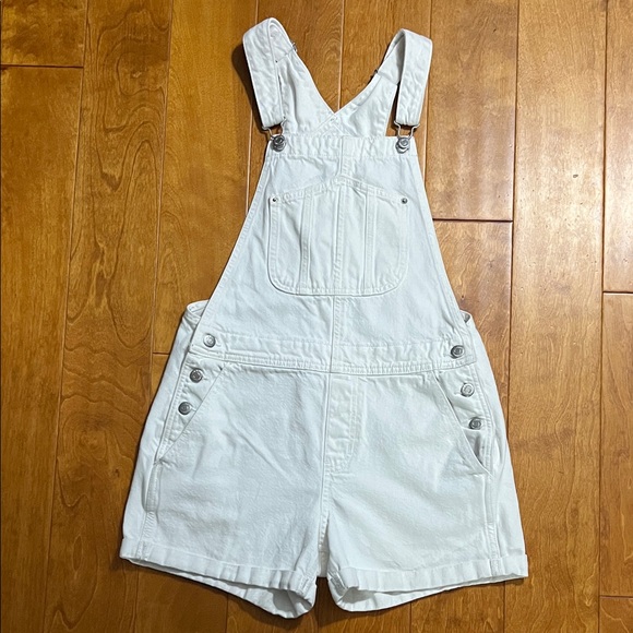 Old Navy Classic White Overalls Size S Cuffed Hem Beachy Summer Coastal Cowgirl - Picture 1 of 11